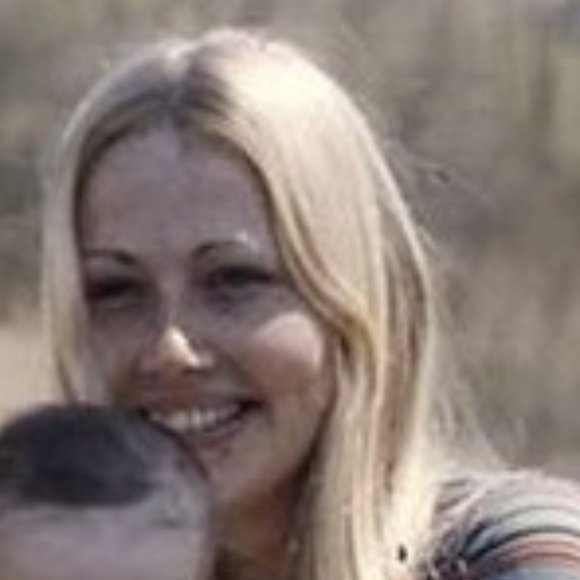 Meet your Posher, Candace - Picture 3 of 4